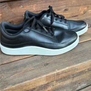 Allbirds Plant Pacer Sneakers sz W8 EUC